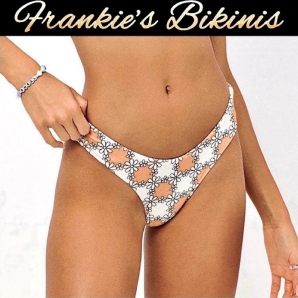 Frankie’s Bikinis Katrina Bottoms In Terry Nude Daisy NWT L